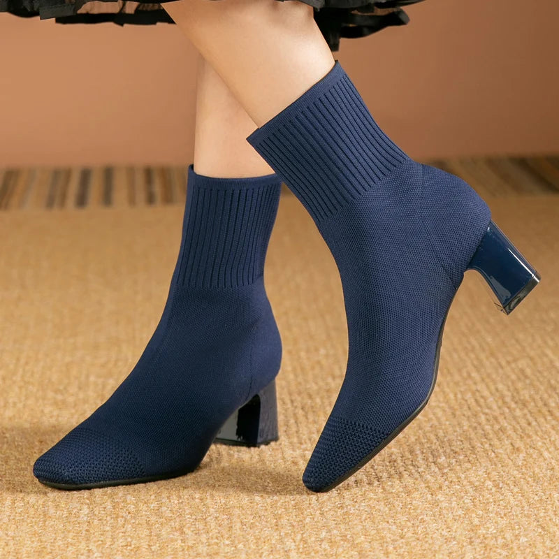 Black Ankle Boots Women Thermal Comfort Non-Slip Sole Stylish Design 1