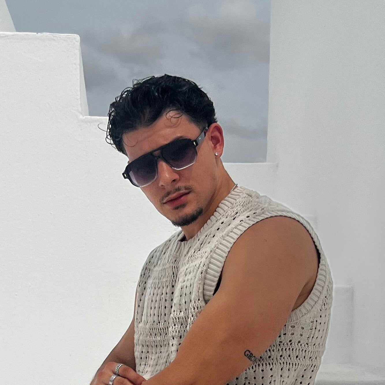 Bold Streetwear Oversized Sunglasses - Unisex Dark Lens Eyewear with UV Protection 1
