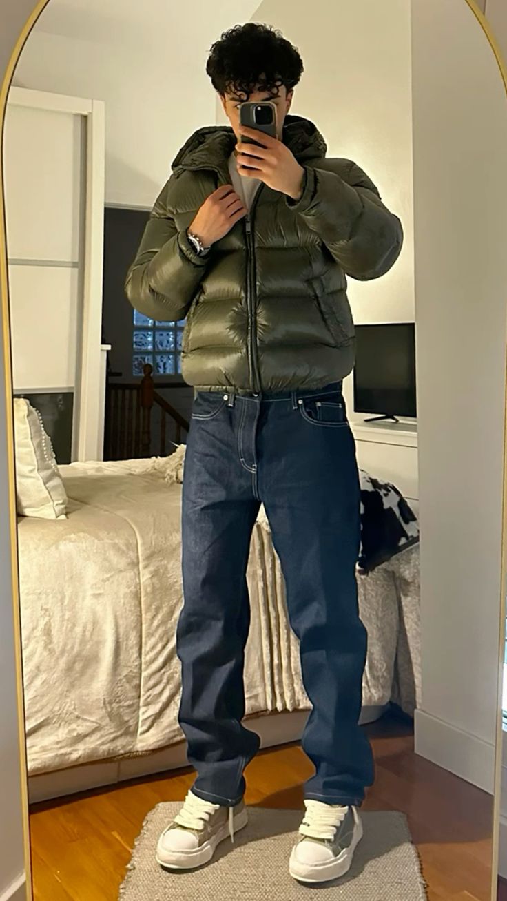 Duck Feather Puffer Jacket Men Elegant Shine Warmth Stylish Winter Outerwear 4