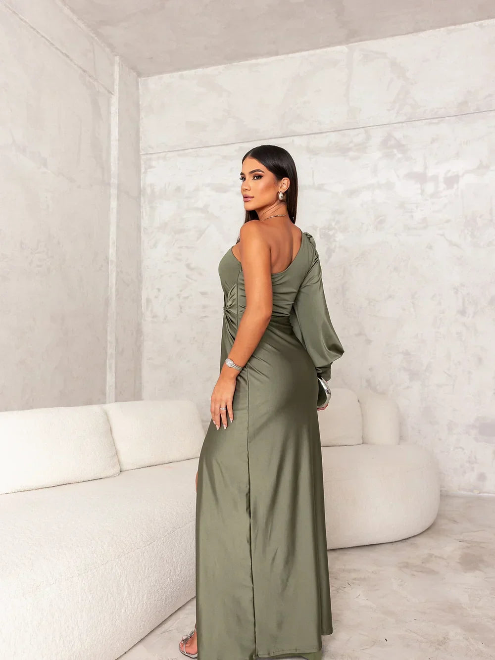 Elegant Evening Dress One-Shoulder Satin Chic with Thigh-High Slit 1