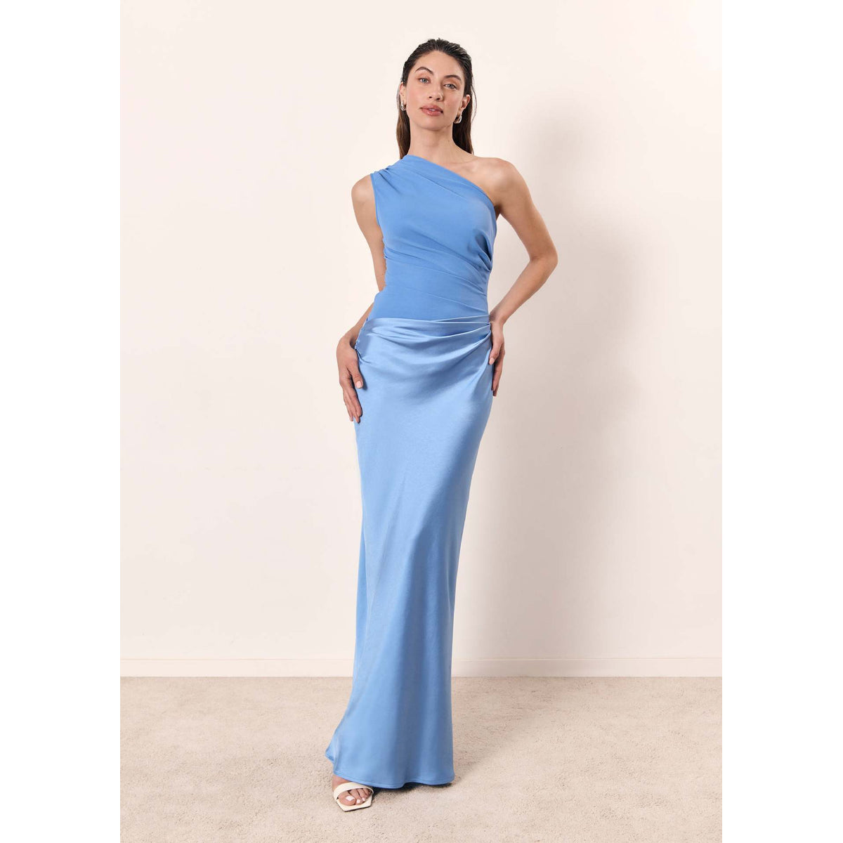 Elegant Maxi Dress Women's Flattering Summer Silhouette for Special Events 4