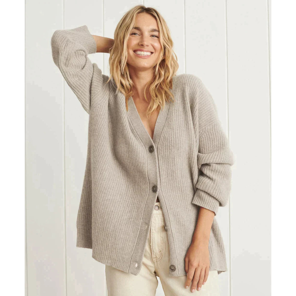 Elegant Women's Cardigan Soft Fabric Timeless Style Versatile Layering Piece 1