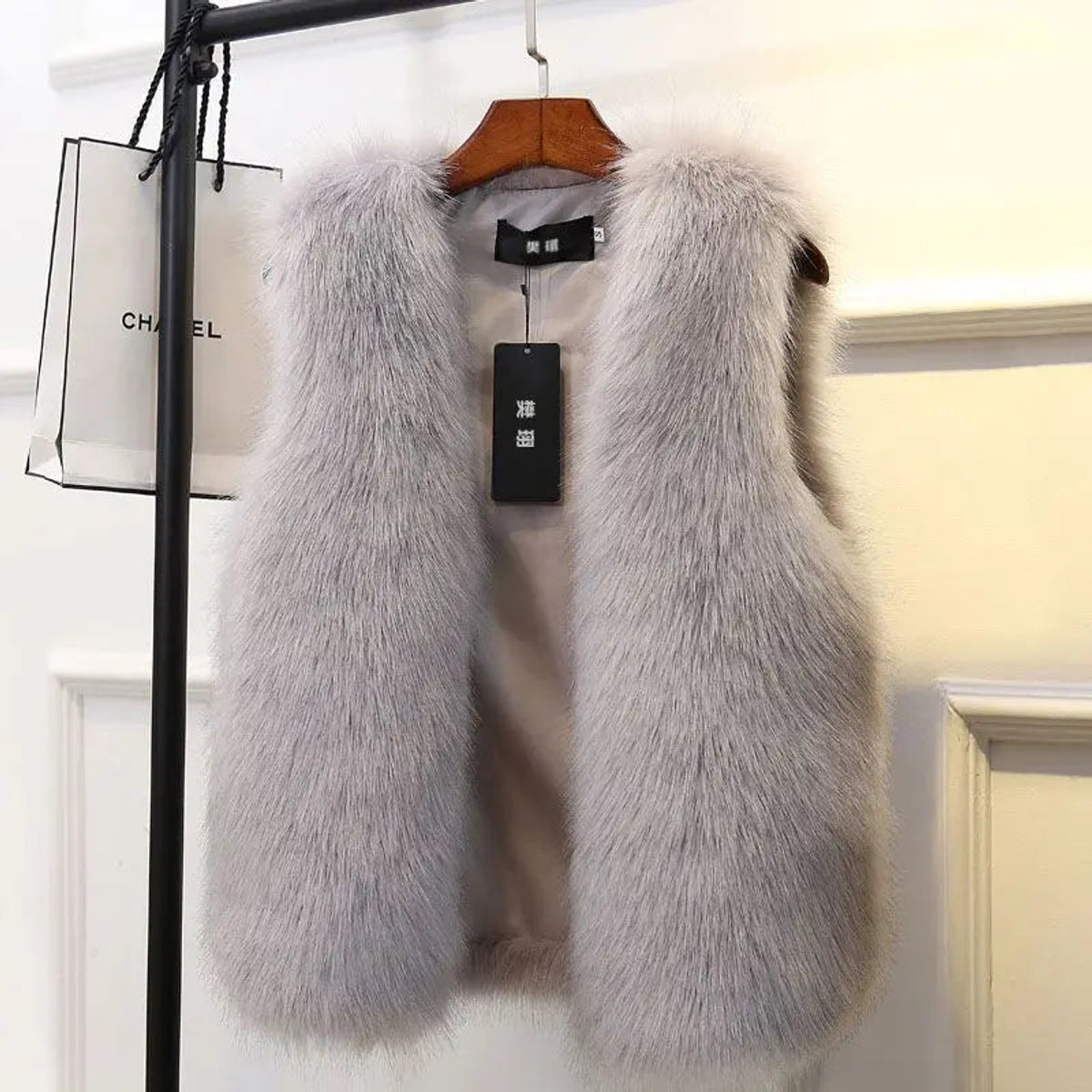 Faux Fur Vest Women Elegant Autumn Winter Outerwear Stylish Warmth 2