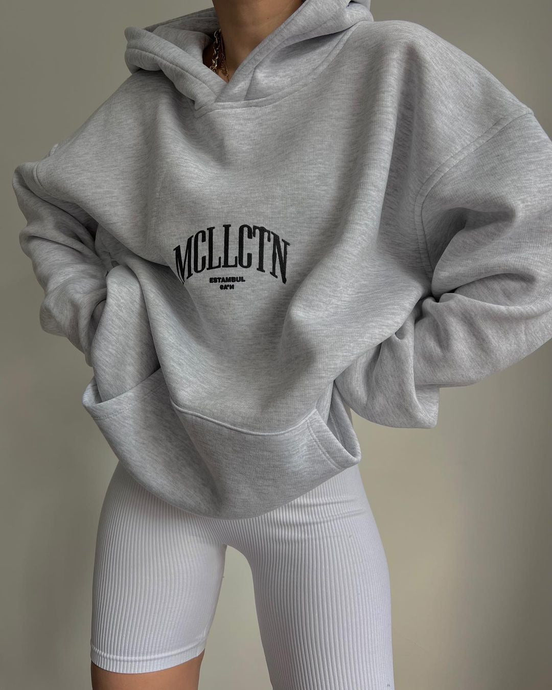 Oversized Hoodie Women - Soft Heavyweight Cotton, Dropped Shoulders, Minimalist Streetwear Vibe in Solid Black or Grey 0