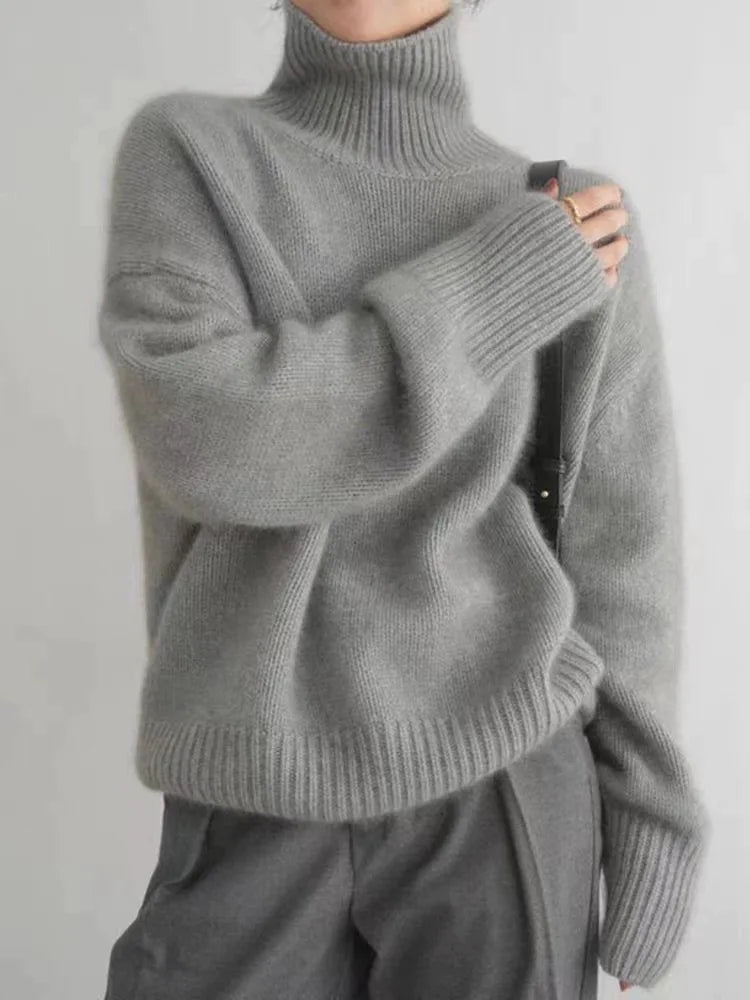 Roll Collar Cashmere Sweater Classic Turtleneck Warmth Elegant Design 2