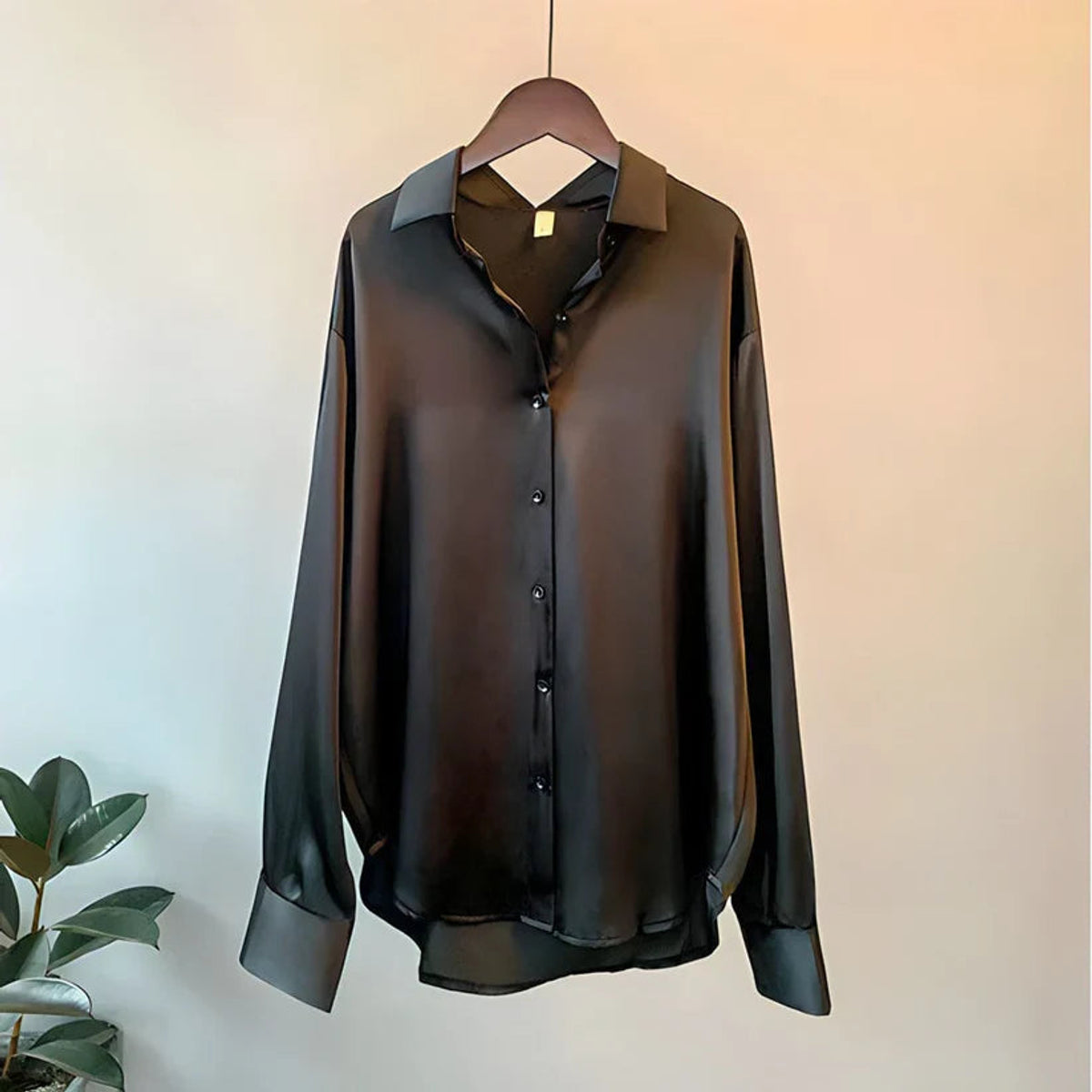 Silk Blouse Women Luxurious Comfort Timeless Design Casual Chic 2