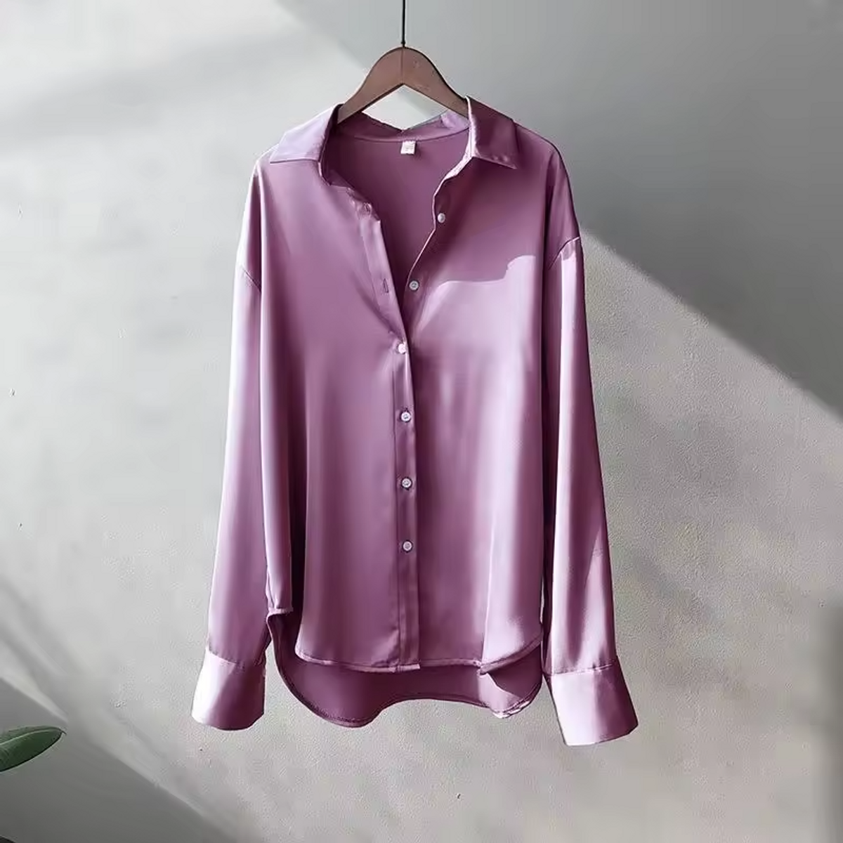 Silk Blouse Women Luxurious Comfort Timeless Design Casual Chic 4