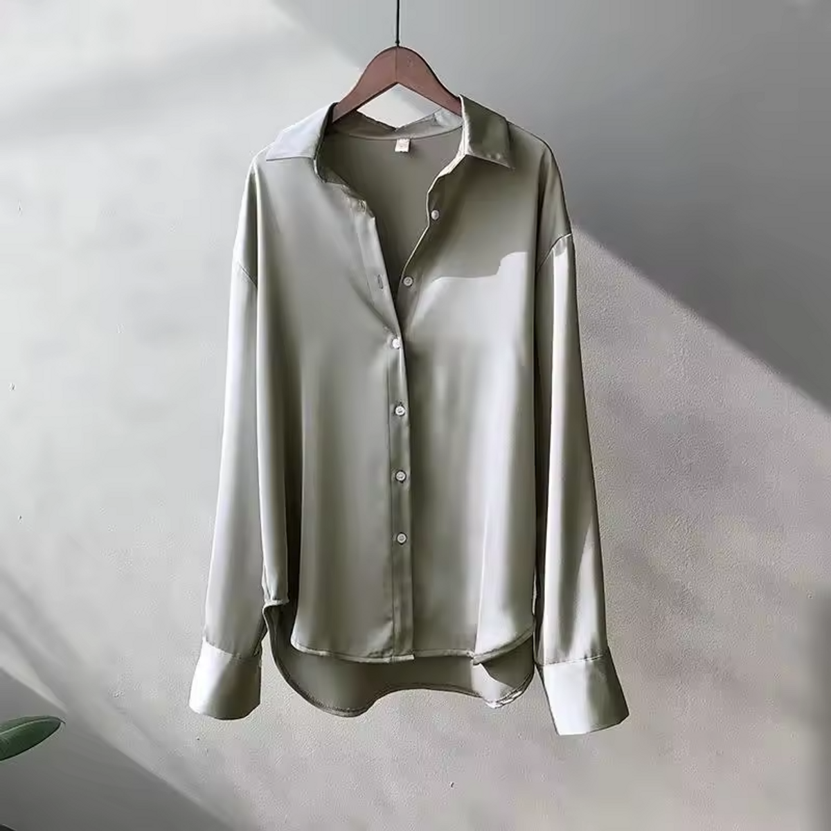 Silk Blouse Women Luxurious Comfort Timeless Design Casual Chic 5