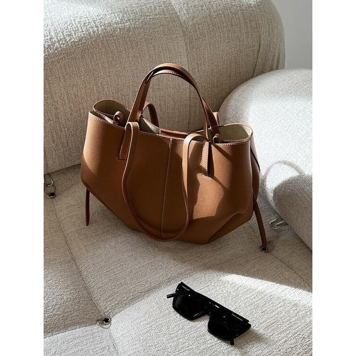 Vintage Tote Bag Women Spacious Shoulder Bag Elegant Design 2