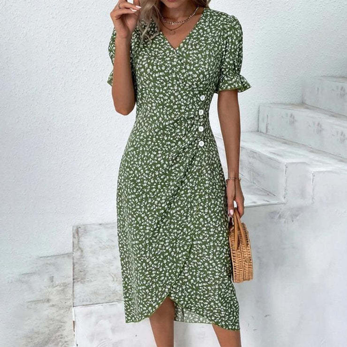 Women's Summer Dress Lightweight Flattering Casual Chic for Beach Days 2