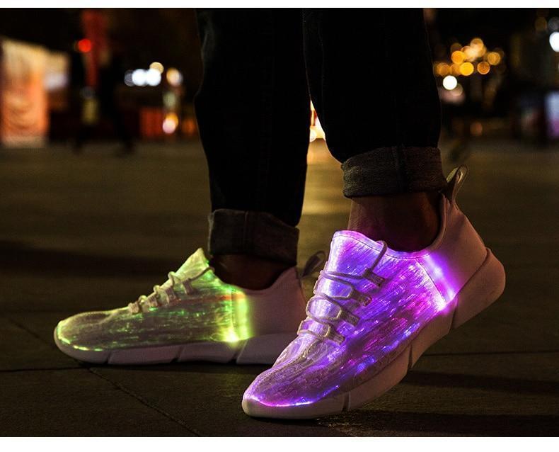 LED leuchtende Turnschuhe