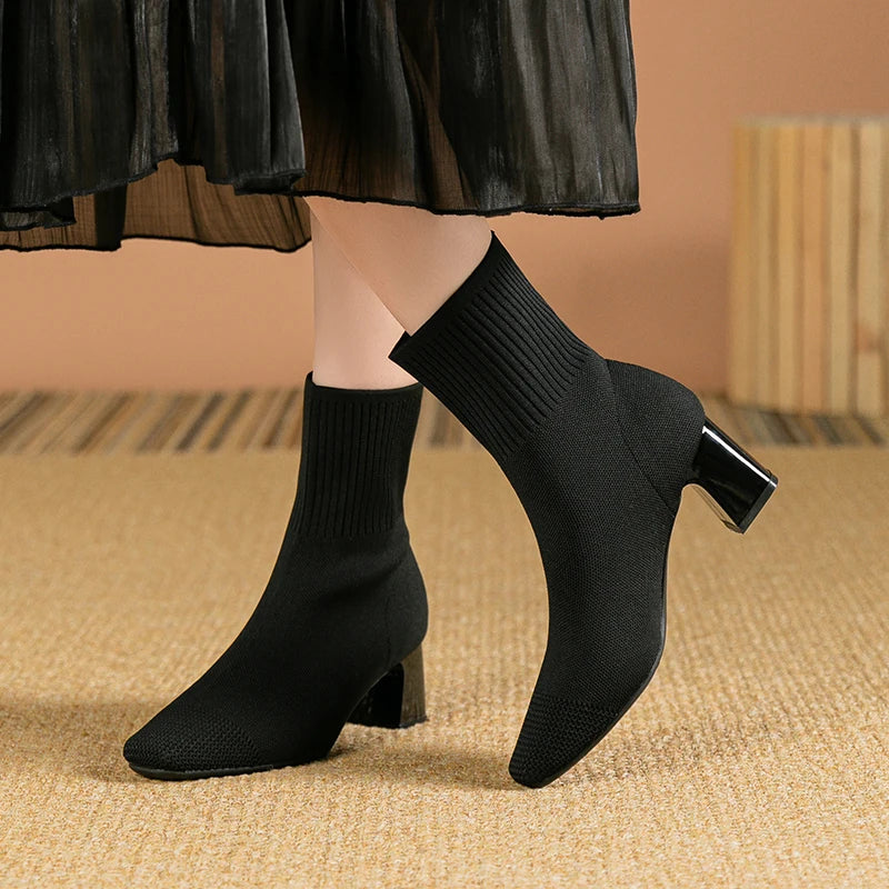 Black Ankle Boots Women Thermal Comfort Non-Slip Sole Stylish Design 4