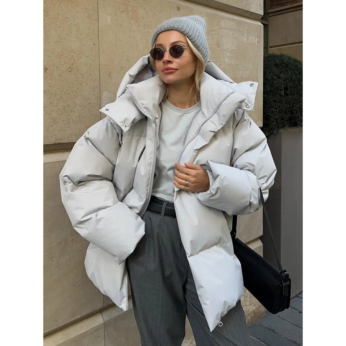 Black Puffer Jacket Women Chic Design Winter Coat for Warmth 2