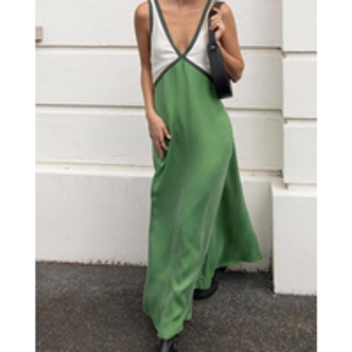 Bold Contrast Maxi Dress V-Neck Elegant Chic Style for Women 4
