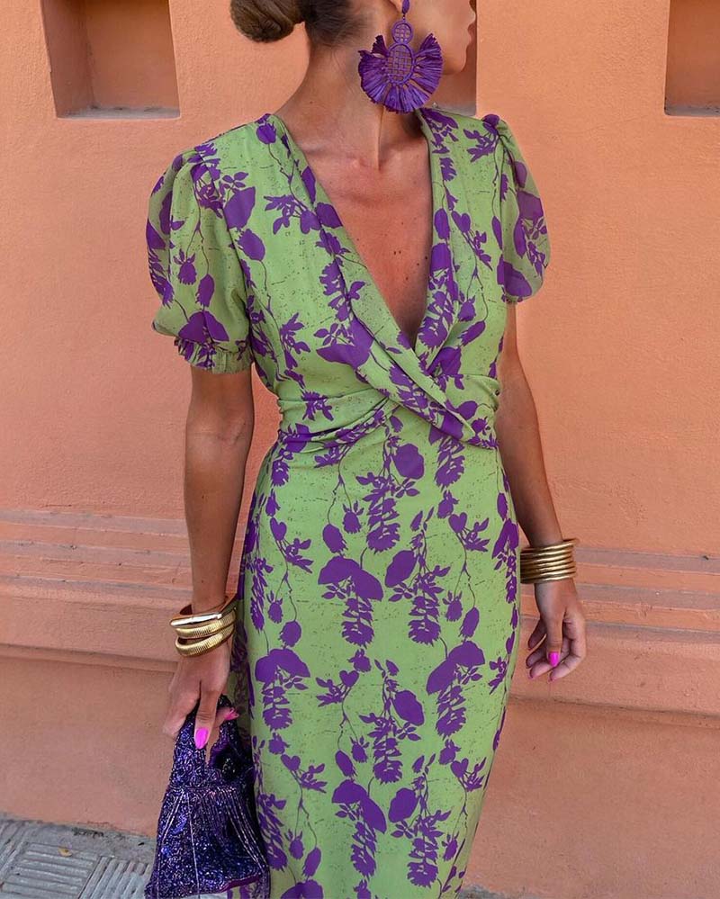 Elegant Leaf Print Deep V Puff Sleeve A-Line Dress 4
