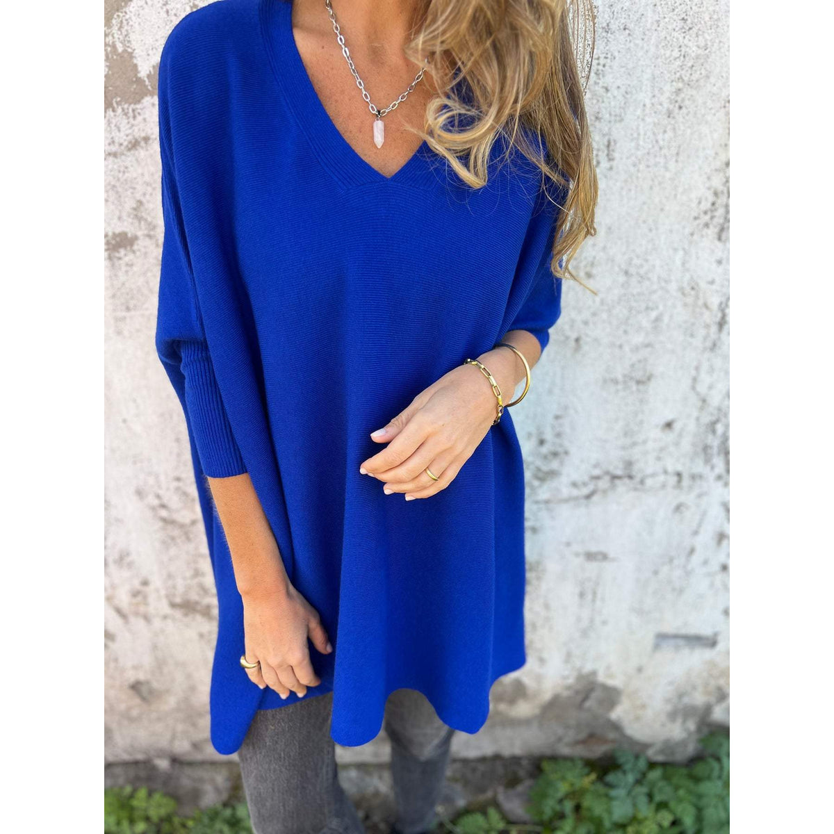 Elegant V-Neck Cashmere Sweater Women Lightweight Spring Summer Chic 3