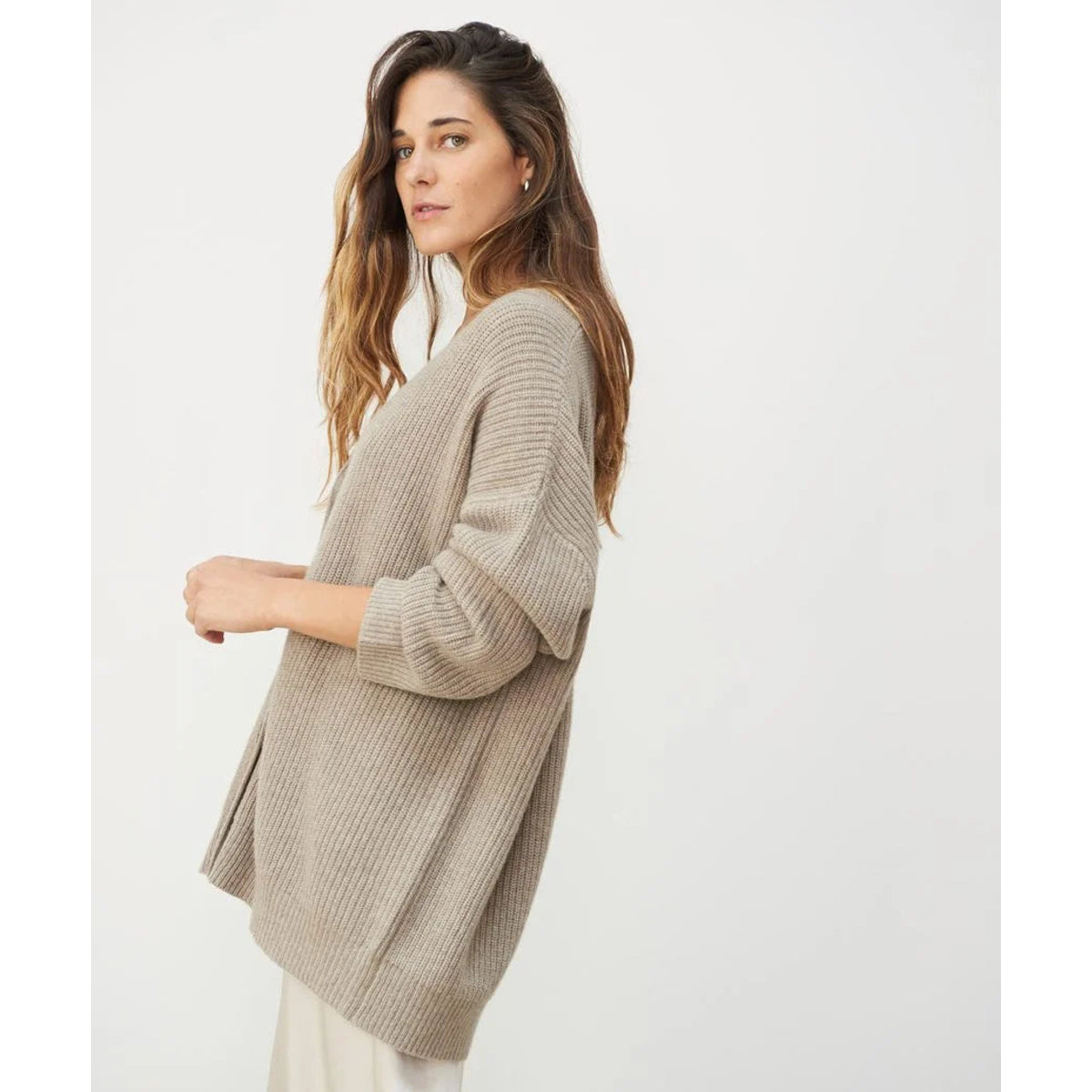 Elegant Women's Cardigan Soft Fabric Timeless Style Versatile Layering Piece 3