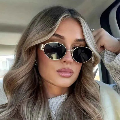 Elina - Oversized Dark Lens Sunglasses with UV Protection for Unisex Streetwear 0