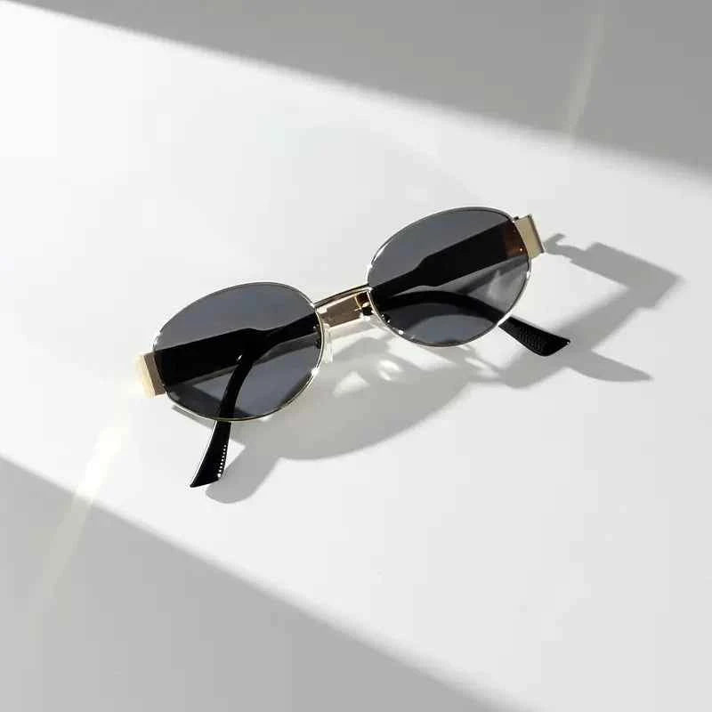Elina - Oversized Dark Lens Sunglasses with UV Protection for Unisex Streetwear 2