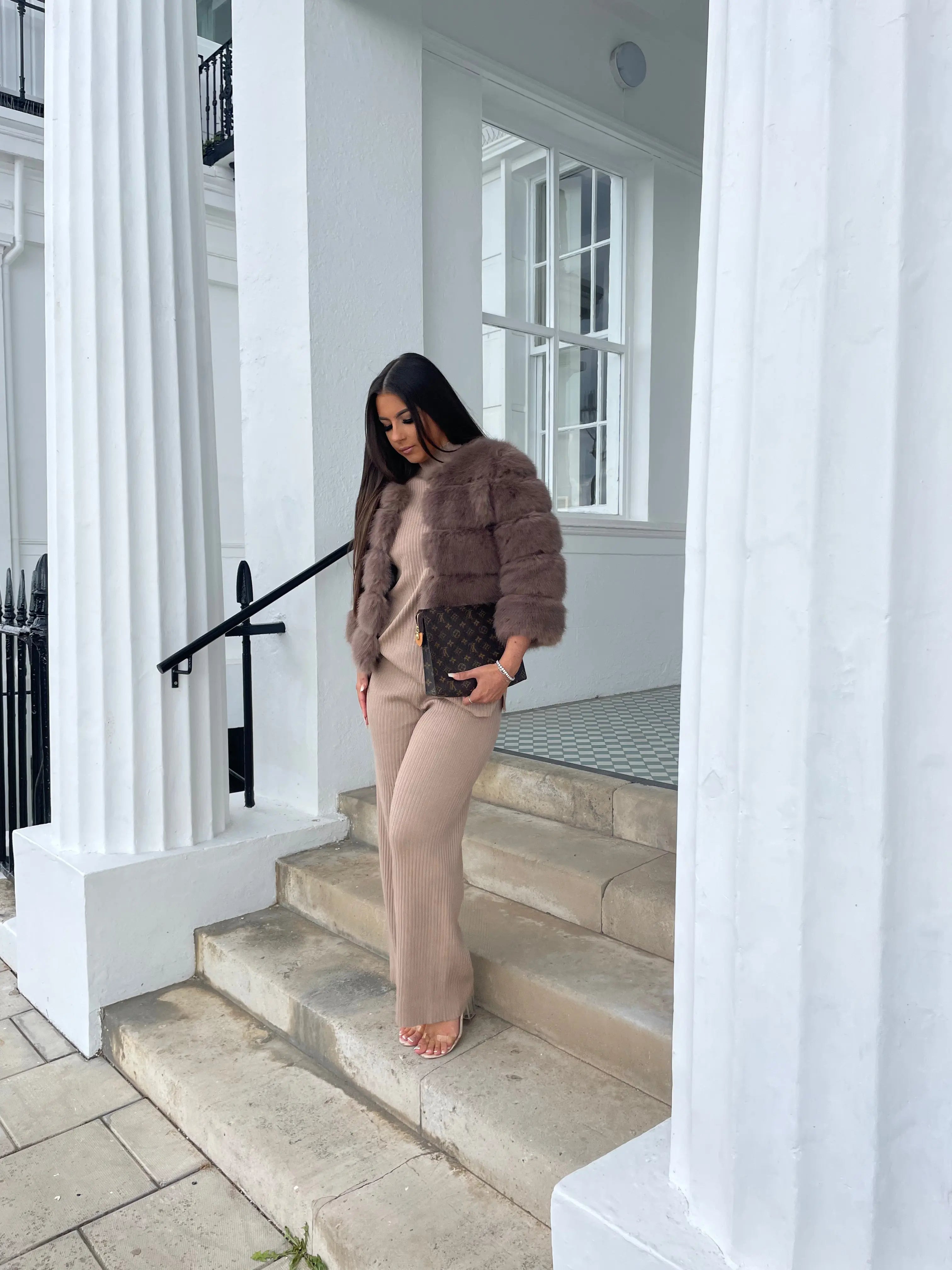 Faux Fur Coat Women Elegant Design Glamorous Comfort 7