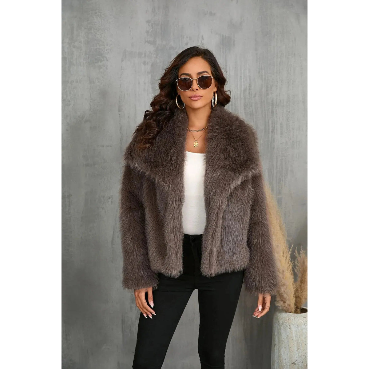 Faux Fur Jacket Stylish Cozy Elegant Winter Fashion Outerwear 5