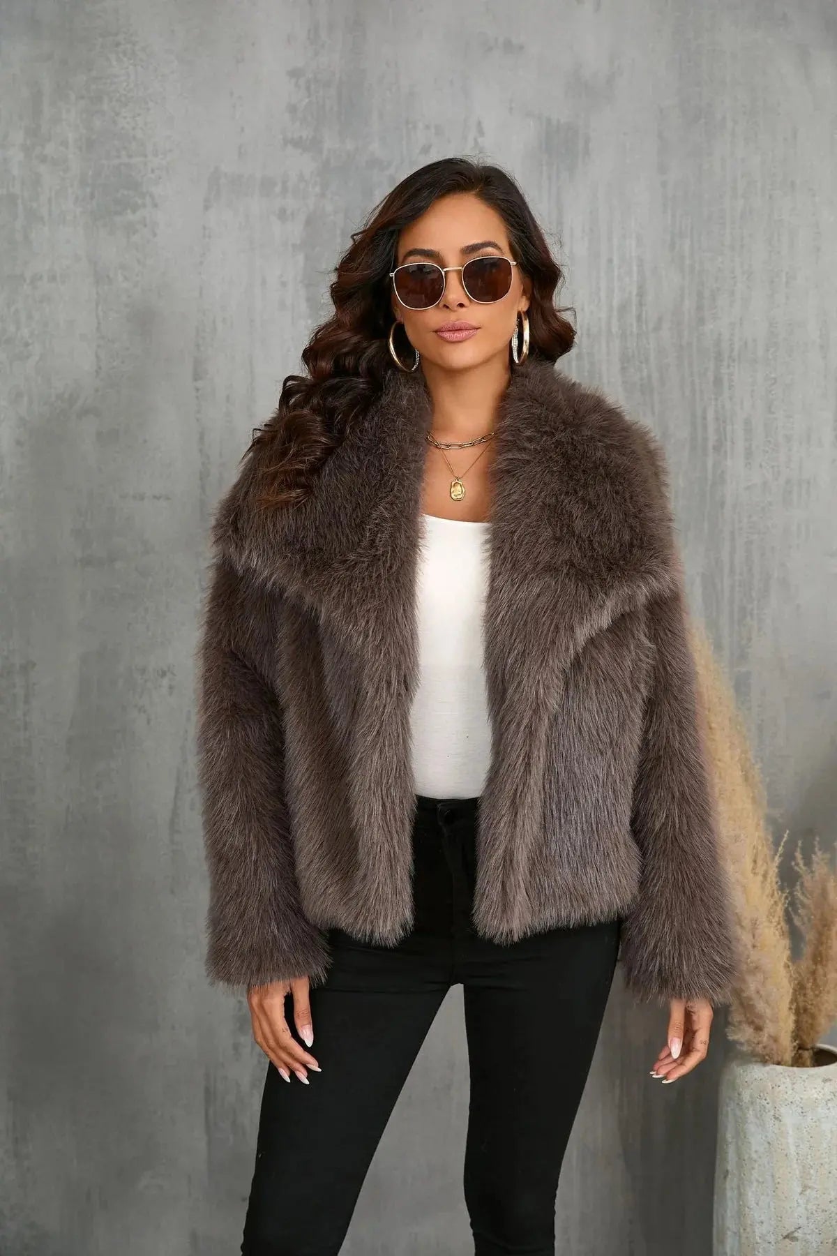 Faux Fur Jacket Stylish Cozy Elegant Winter Fashion Outerwear 5