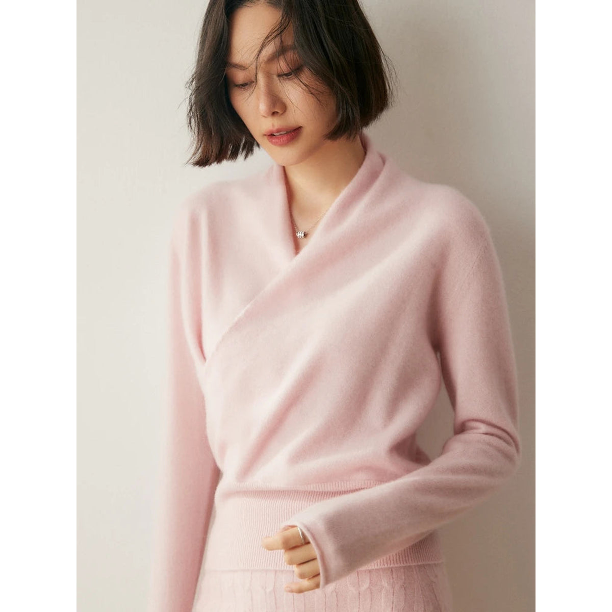 Luxe Cashmere Sweater Women Sophisticated Silhouette Comfortable Fit 0