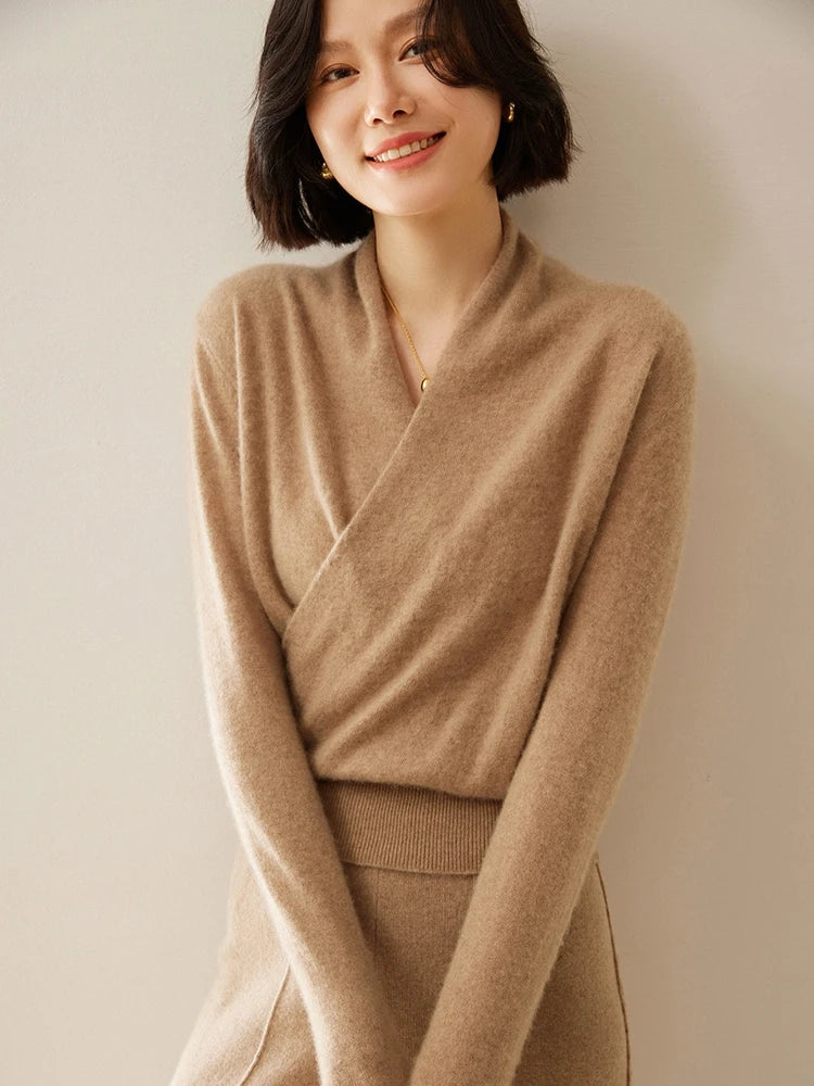 Luxe Cashmere Sweater Women Sophisticated Silhouette Comfortable Fit 1