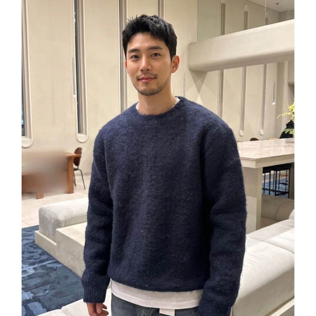 Milano Knit Wool Sweater Cozy Textured Design for Winter Evenings