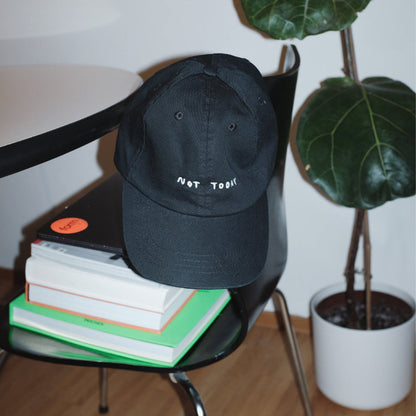 Minimalist Unisex Baseball Cap - Curved Brim Hat in Neutral Colors 1