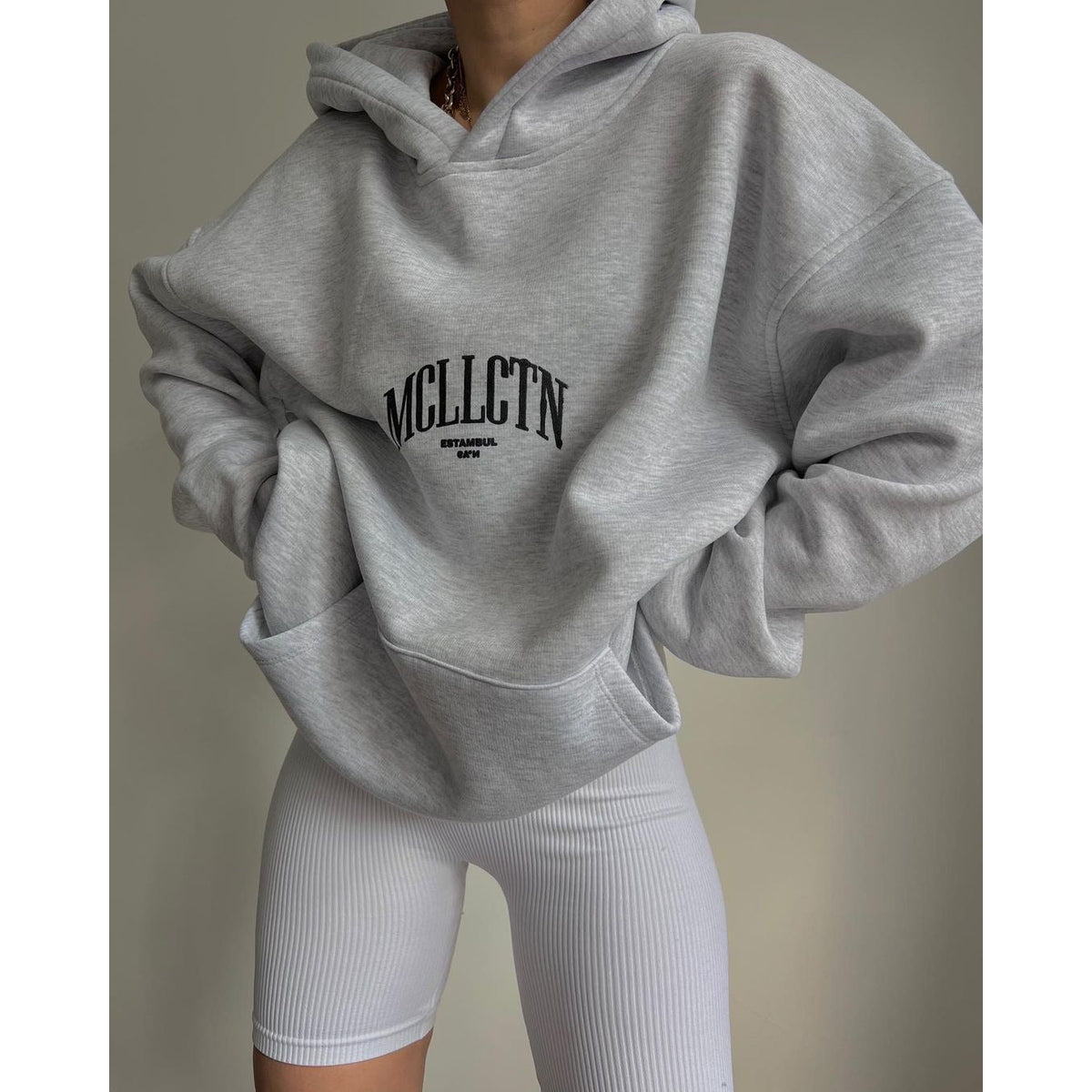Oversized Hoodie Women - Soft Heavyweight Cotton, Dropped Shoulders, Minimalist Streetwear Vibe in Solid Black or Grey 0