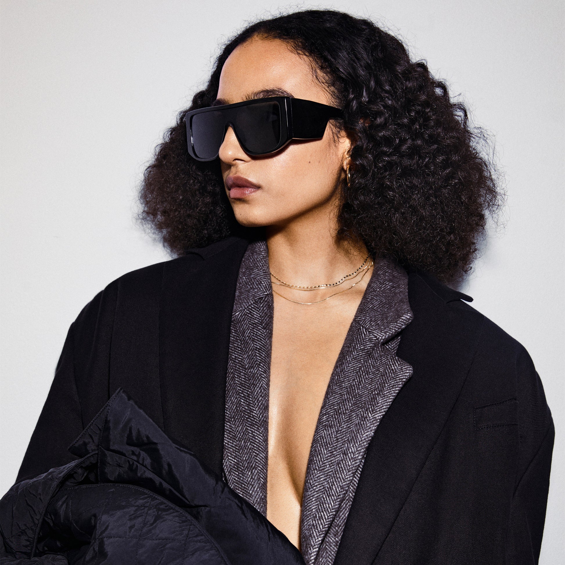 Oversized Streetwear Sunglasses - Unisex Fashion Eyewear with Dark Lenses & UV Protection 1