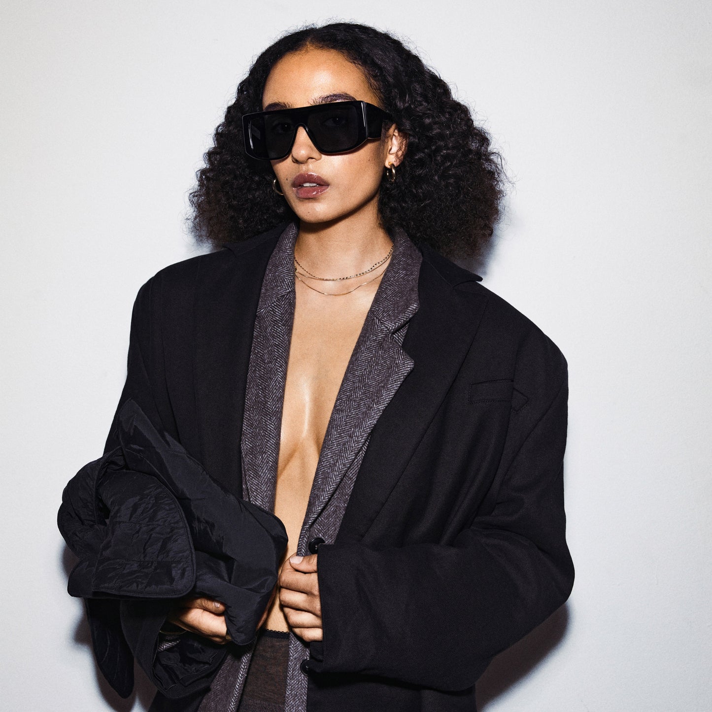 Oversized Streetwear Sunglasses - Unisex Fashion Eyewear with Dark Lenses & UV Protection 2