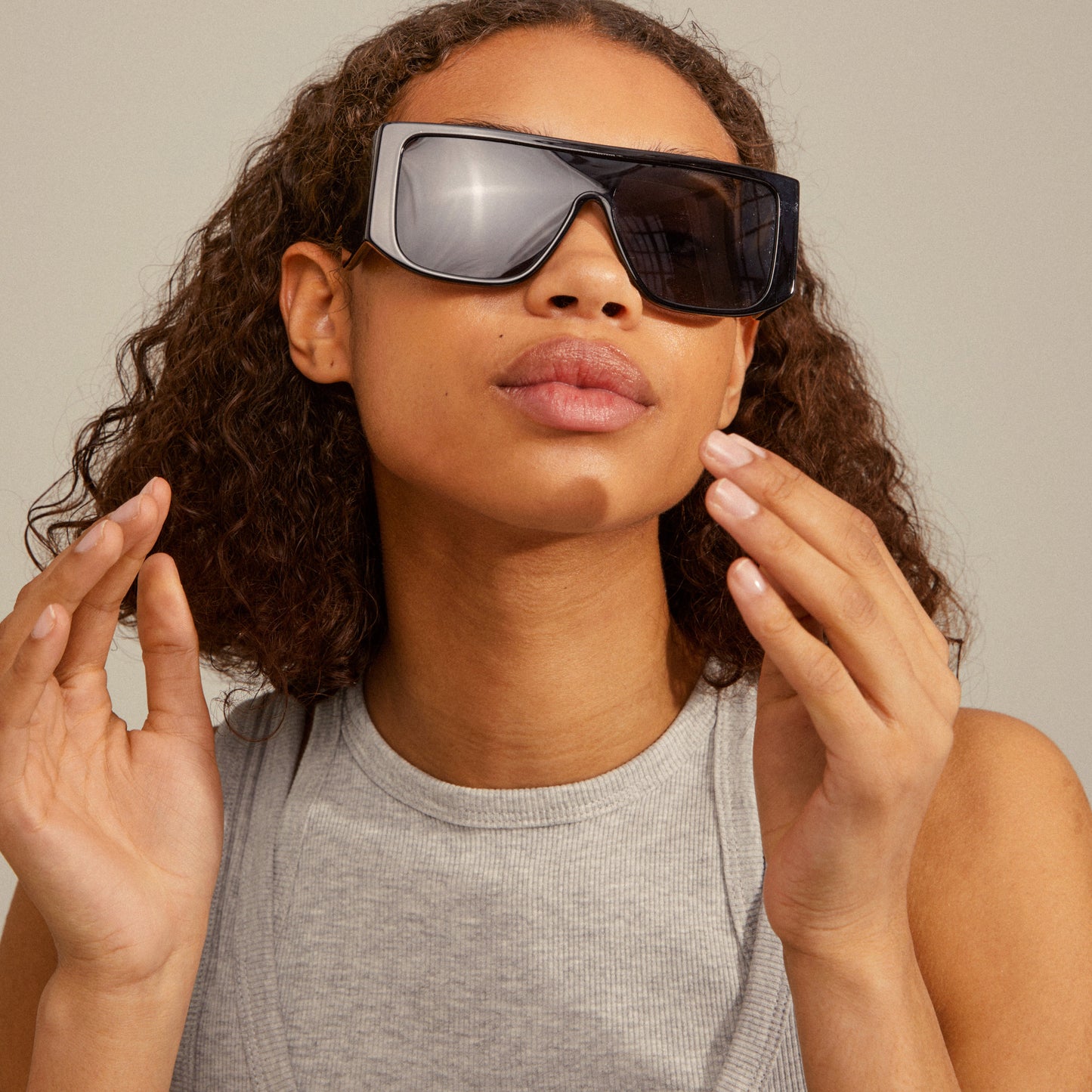 Oversized Streetwear Sunglasses - Unisex Fashion Eyewear with Dark Lenses & UV Protection 5