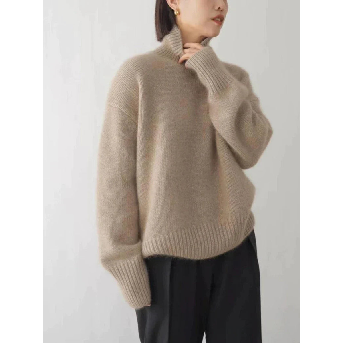 Roll Collar Cashmere Sweater Classic Turtleneck Warmth Elegant Design 4