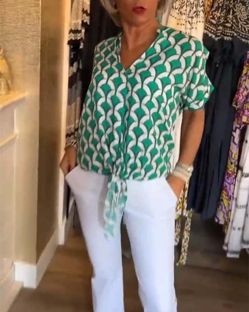 Short-Sleeved V-Neck Printed Casual Top Women Spring Summer Blouse 10