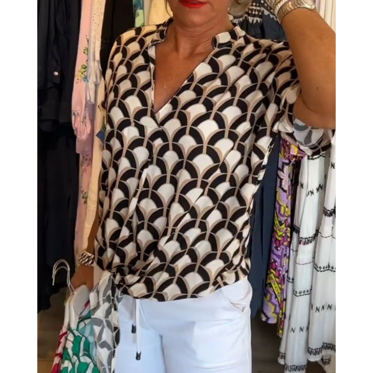 Short-Sleeved V-Neck Printed Casual Top Women Spring Summer Blouse 3