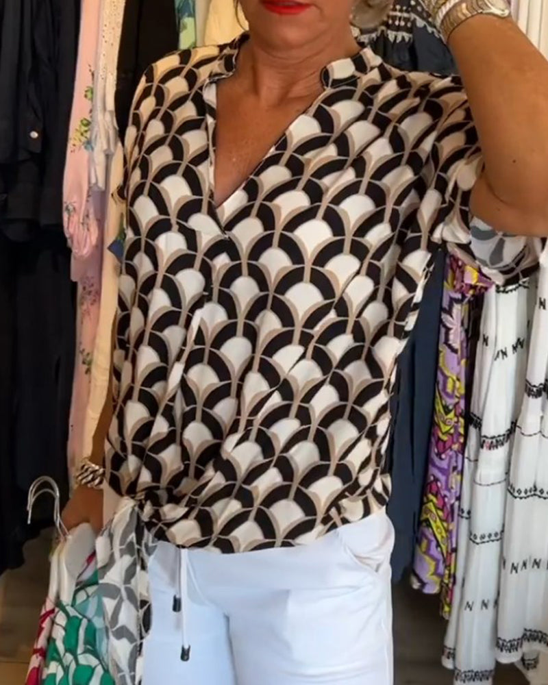 Short-Sleeved V-Neck Printed Casual Top Women Spring Summer Blouse 3