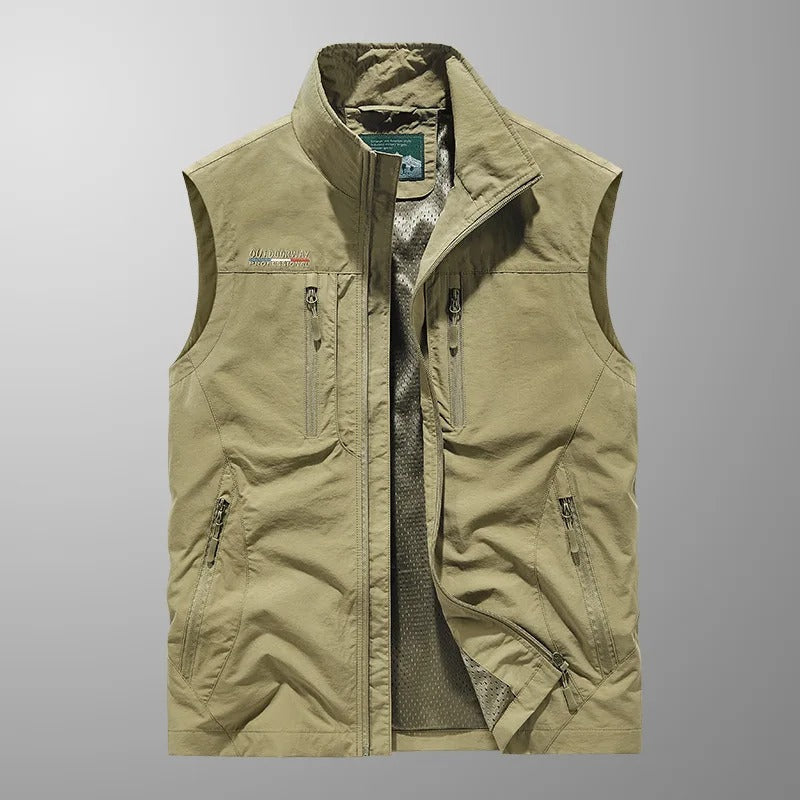 Sleeveless Cargo Vest Lightweight Breathable Outdoor Style Travel-Friendly 3
