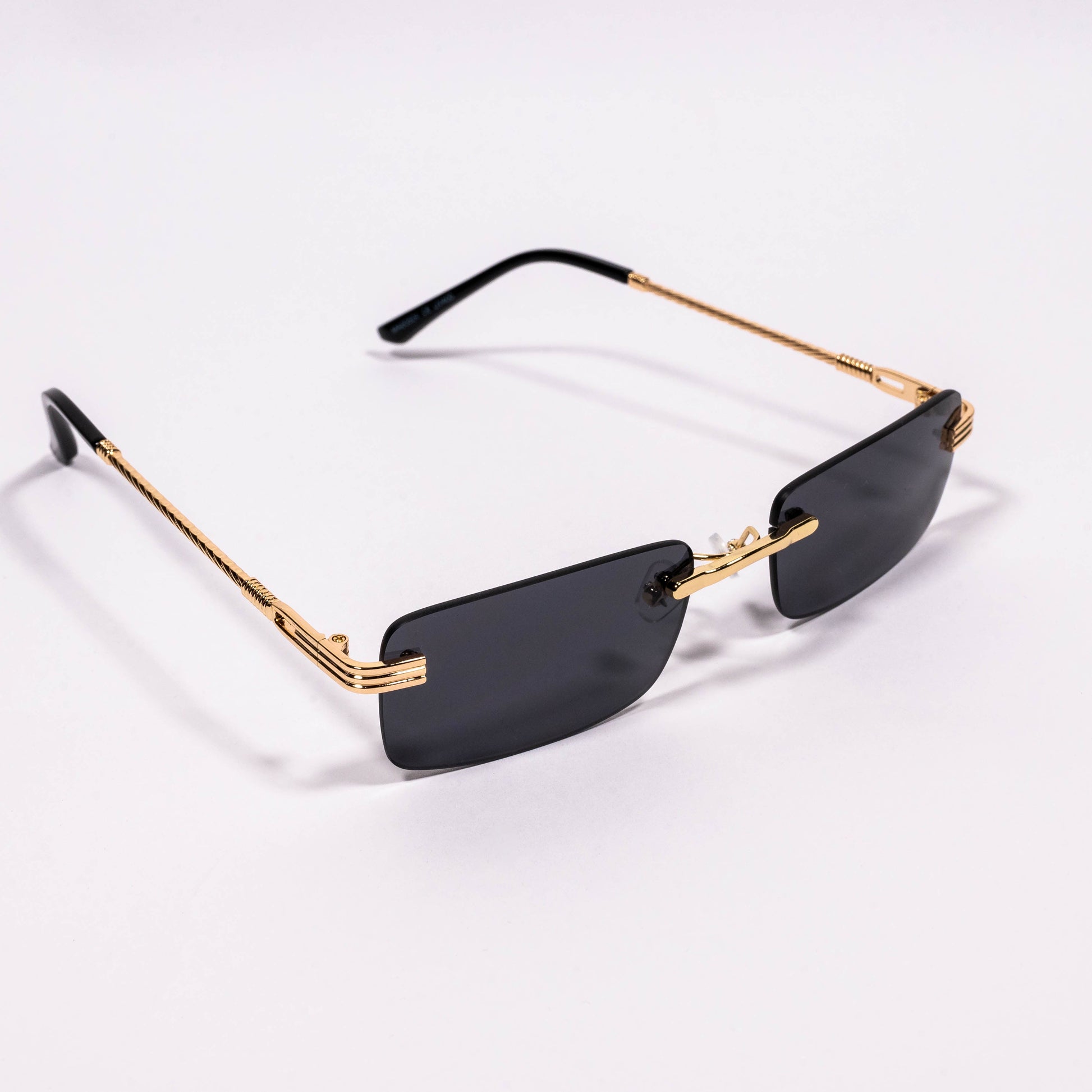 Streetwear Oversized Sunglasses - Unisex Fashion Eyewear with Dark Lenses & UV Protection 1