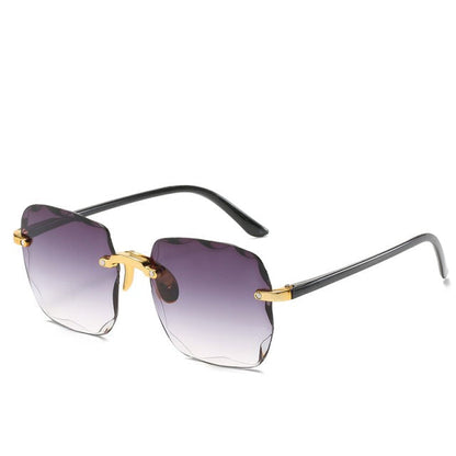 Stylish Oversized Streetwear Sunglasses - Unisex Fashion Eyewear with UV Protection and Dark Tinted Lenses 1