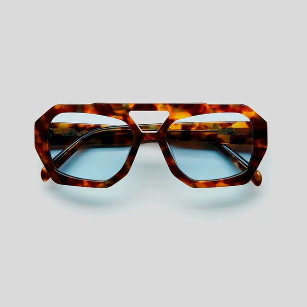 Trendy Oversized Sunglasses - Unisex Dark Lens Eyewear with UV Protection 2