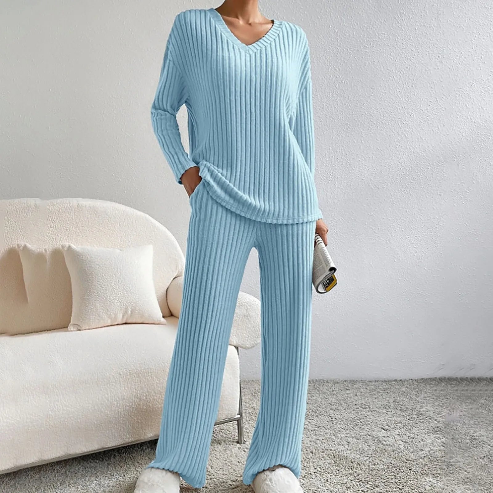 Two-Piece Lounge Set Women Comfortable Chic Loungewear Outfit 10