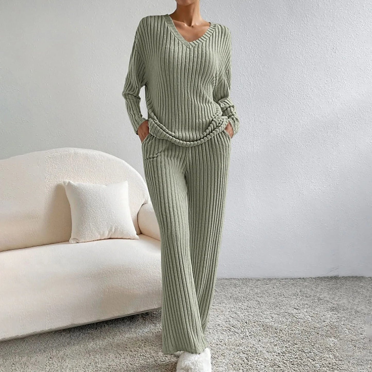Two-Piece Lounge Set Women Comfortable Chic Loungewear Outfit 9