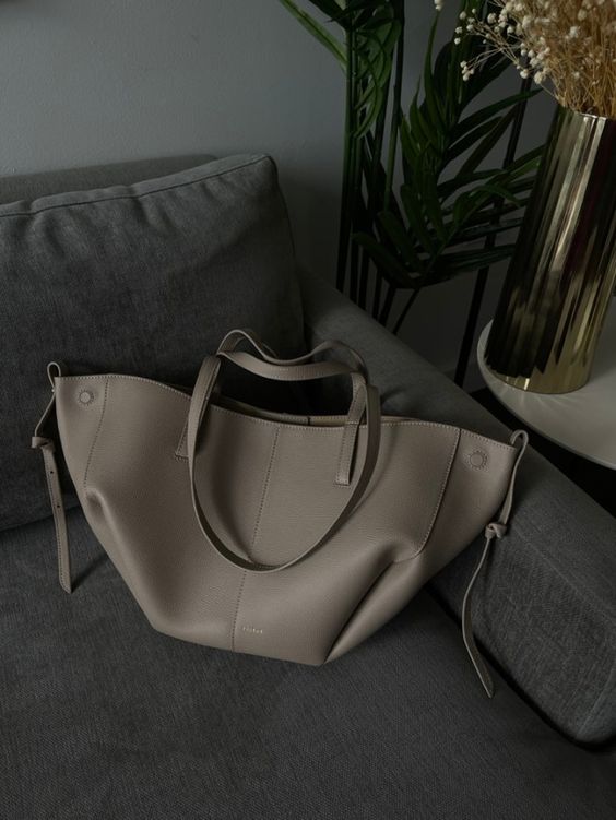 Vintage Tote Bag Women Spacious Shoulder Bag Elegant Design 4
