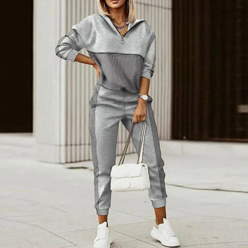 Women's Tracksuit Set Relaxed Fit Zip with Animal Print Accents 3