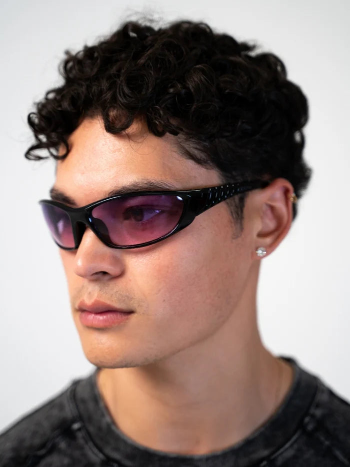 Y2K Shield - Oversized Dark Lens Sunglasses with UV Protection for Unisex Streetwear 2